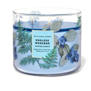 Bath & Body Works Endless Weekend Candle